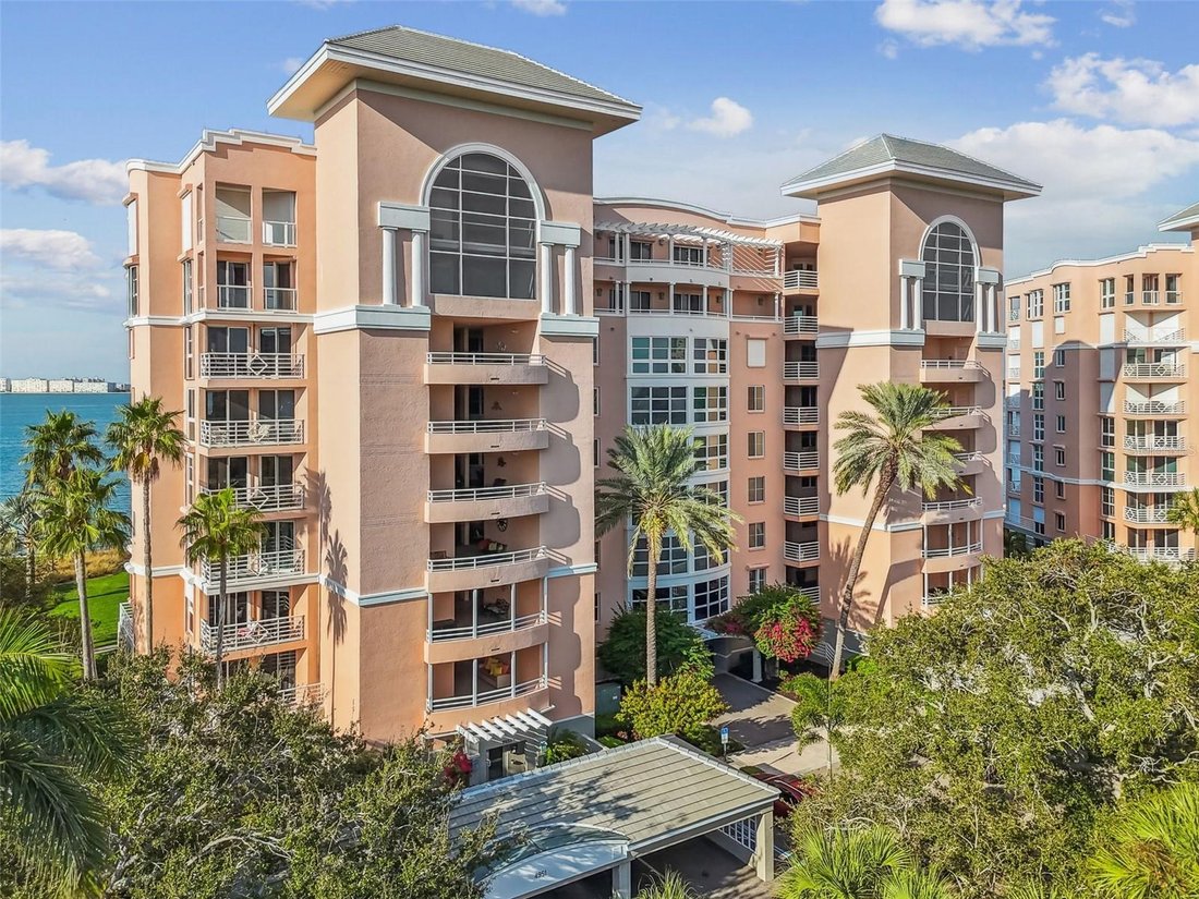 Condo in St. Petersburg, Florida, United States 2 - 17179046
