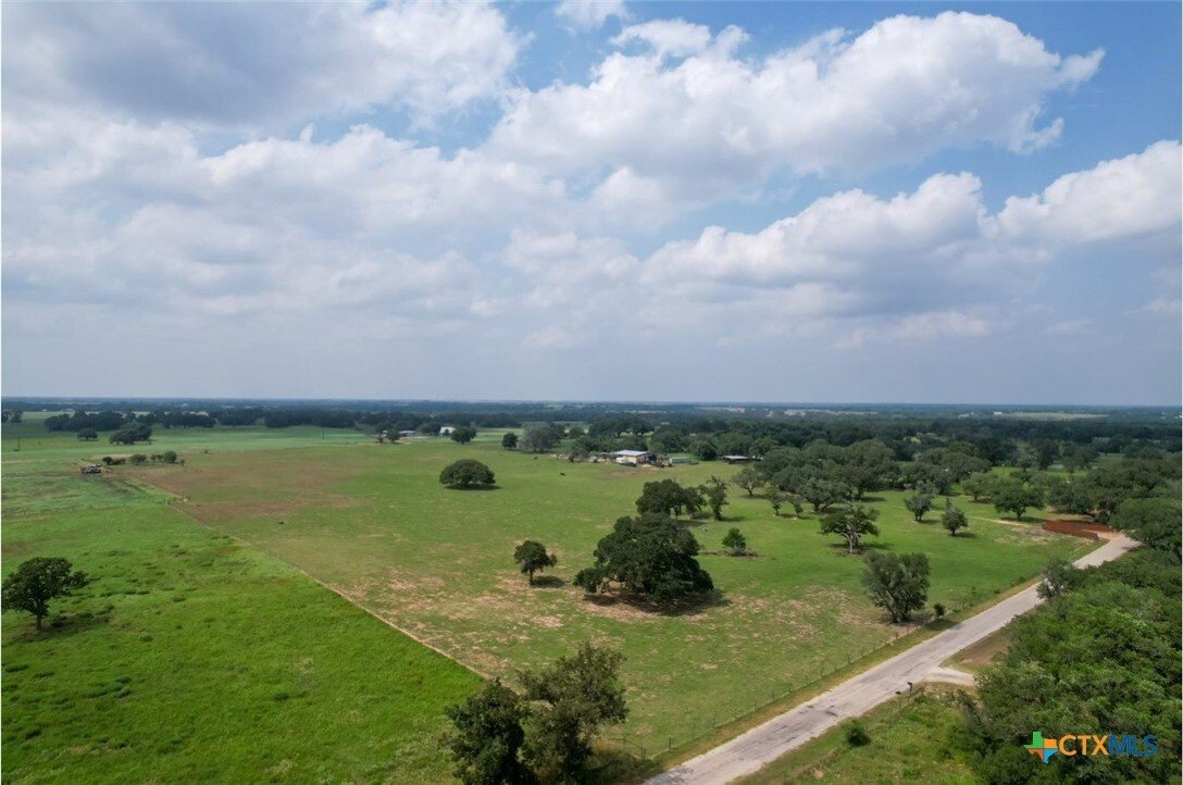 House in Yoakum, Texas, United States 1 - 17170642