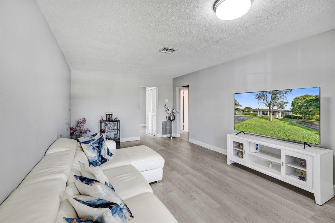 House in Coral Springs, Florida, United States 4 - 17176744