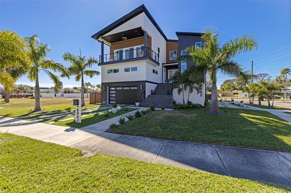 House in St. Petersburg, Florida, United States 1 - 17181770