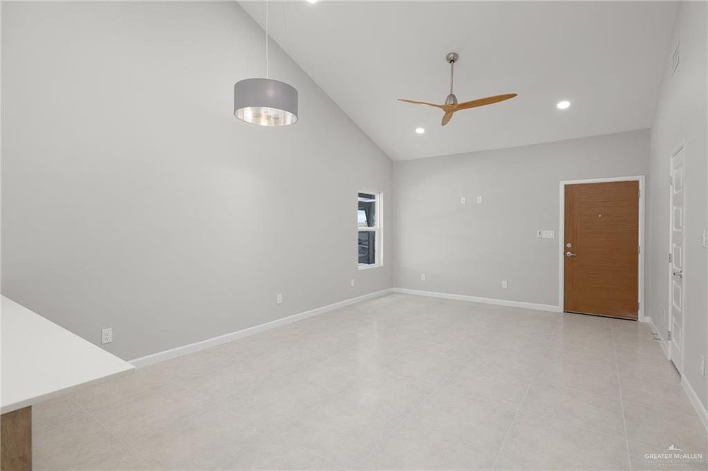 Weslaco, Texas, United States 3 - 17166773