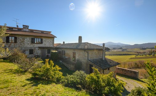 Country House in San Quirico d'Orcia, Tuscany, Italy 1