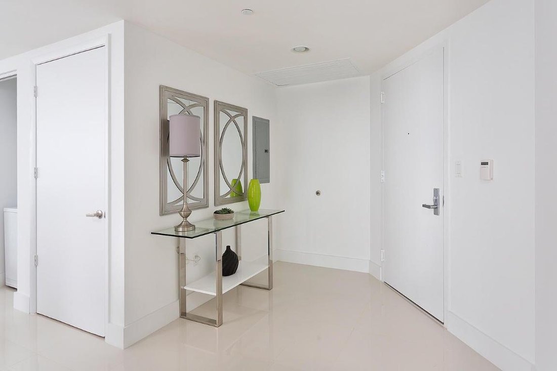 Condo in Miami, Florida, United States 3 - 17177550