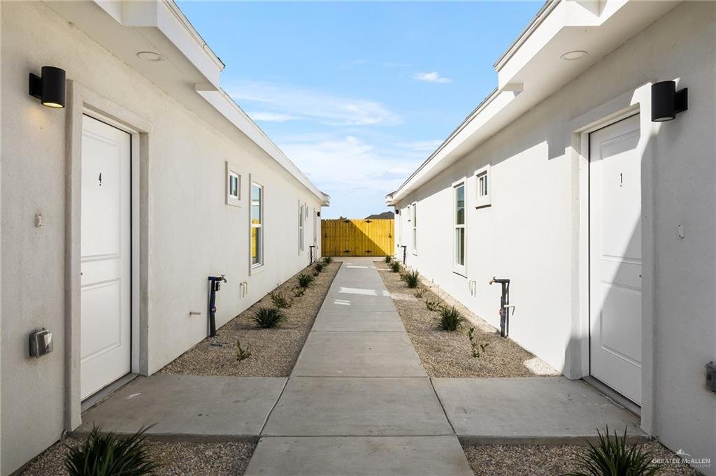 Edinburg, Texas, United States 2 - 17166705