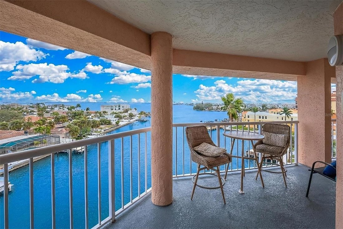 Condo in St. Pete Beach, Florida, United States 2 - 17181631