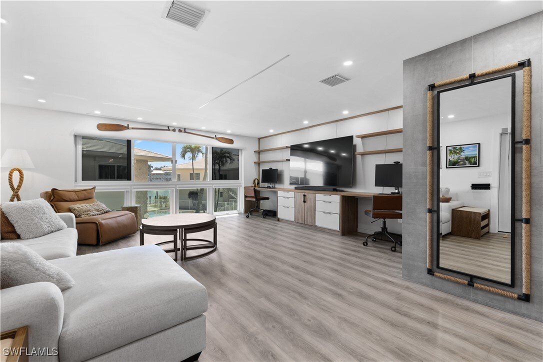 Co Op in Naples, Florida, United States 3 - 17172626
