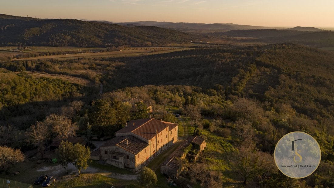 Villa in Monteverdi Marittimo, Tuscany, Italy 1 - 17188735
