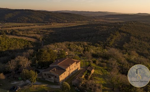 Villa in Monteverdi Marittimo, Tuscany, Italy 1