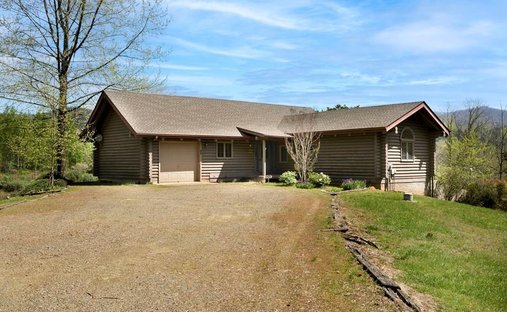 House in Hayesville, North Carolina, United States 1