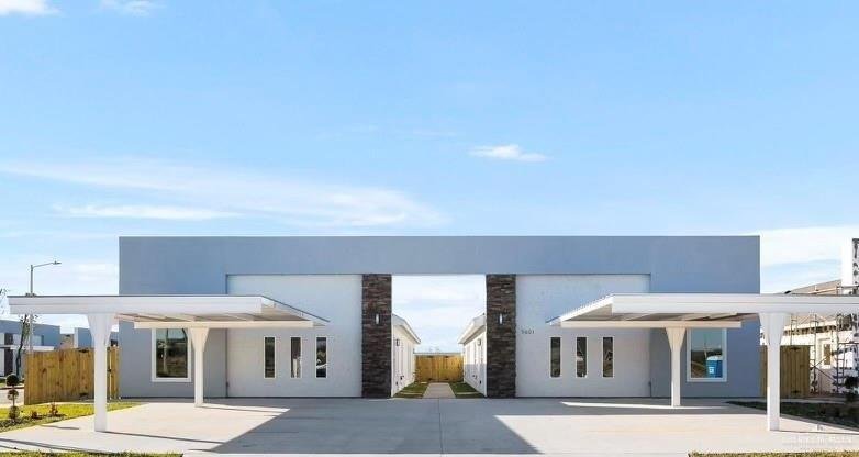 McAllen, Texas, United States 1 - 17167323