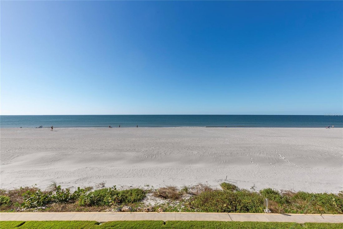 Condo in Belleair Beach, Florida, United States 3 - 17181426
