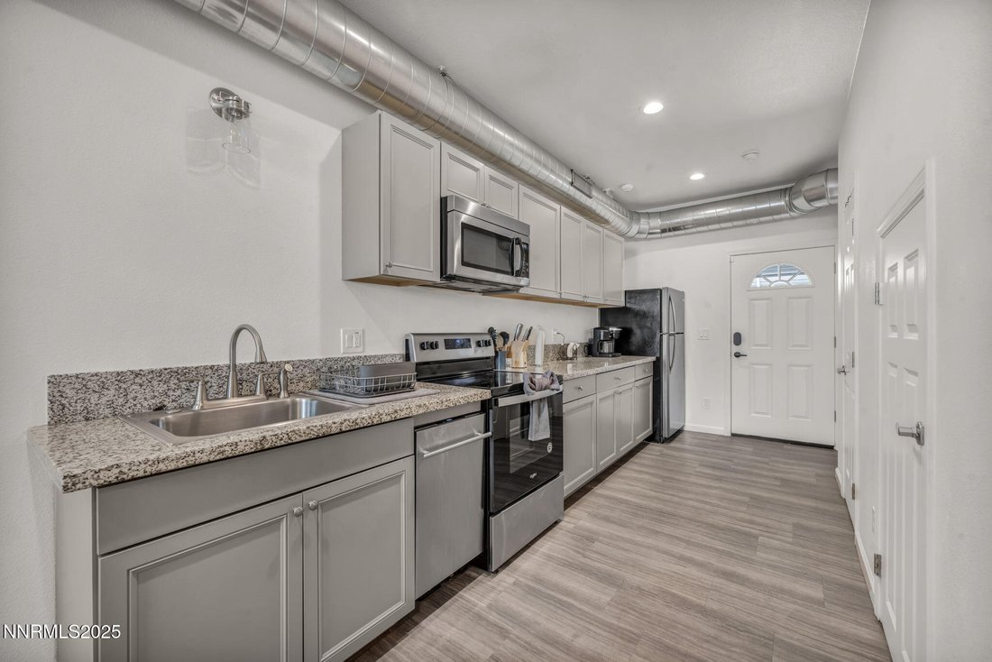 Apartment in Reno, Nevada, United States 2 - 17161980