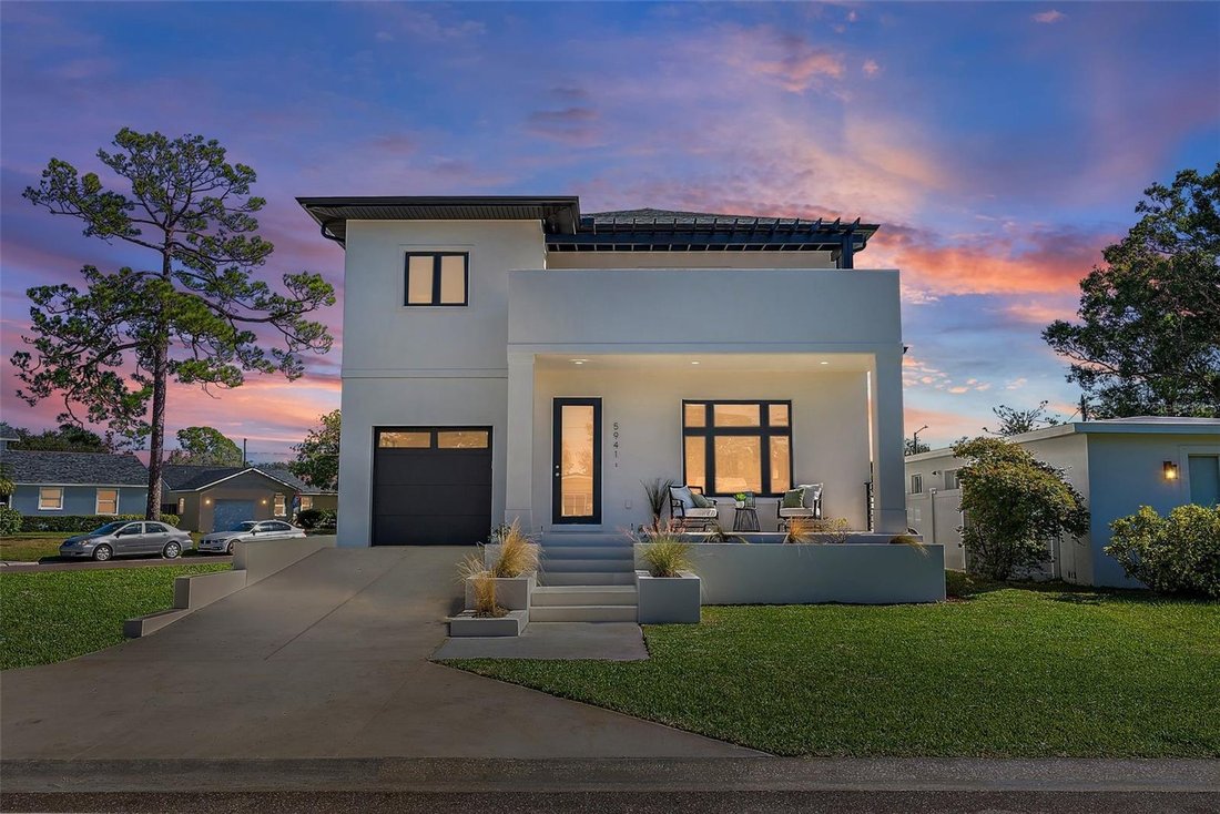 House in St. Petersburg, Florida, United States 1 - 17184028