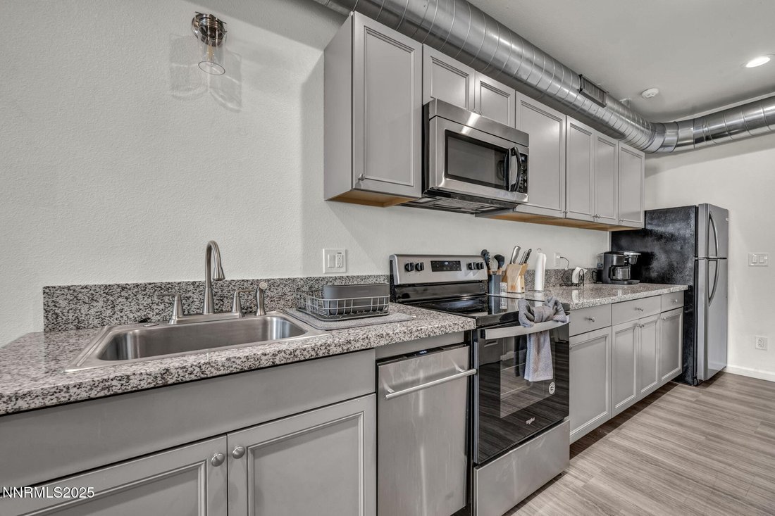 Apartment in Reno, Nevada, United States 4 - 17161980
