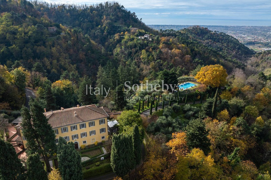 House in Camaiore, Tuscany, Italy 2 - 16776071