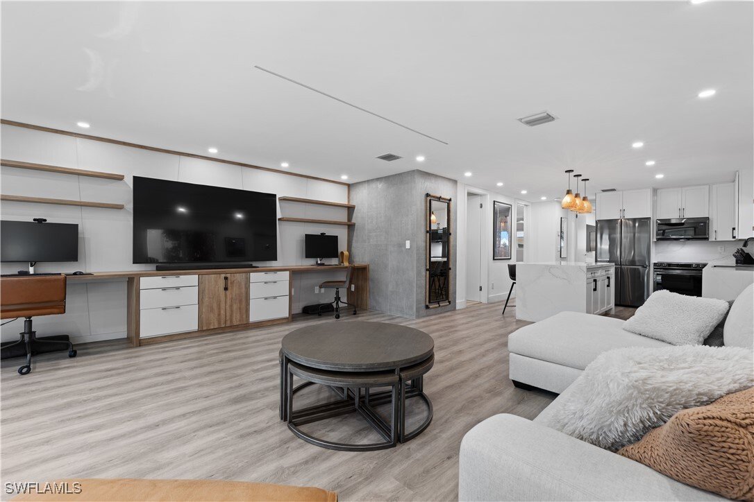 Co Op in Naples, Florida, United States 5 - 17172626
