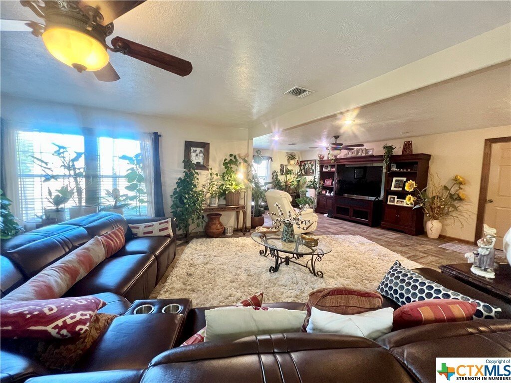 House in Yoakum, Texas, United States 4 - 17170586