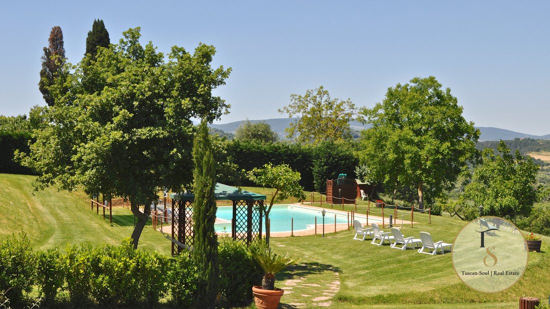 Country House in Castiglione del Lago, Umbria, Italy 5 - 17188032
