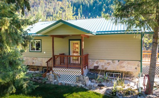 House in Kettle Falls, Washington, United States 1
