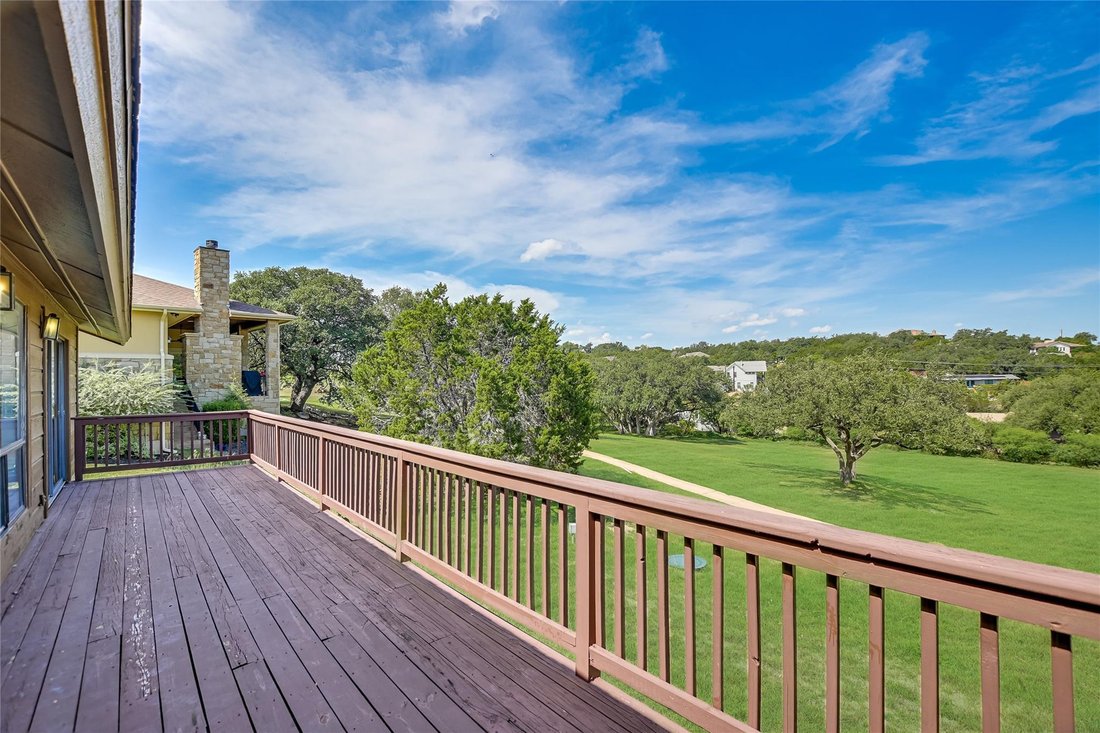 House in The Hills, Texas, United States 5 - 17188473