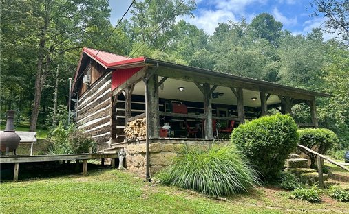 House in Matamoras, Ohio, United States 1