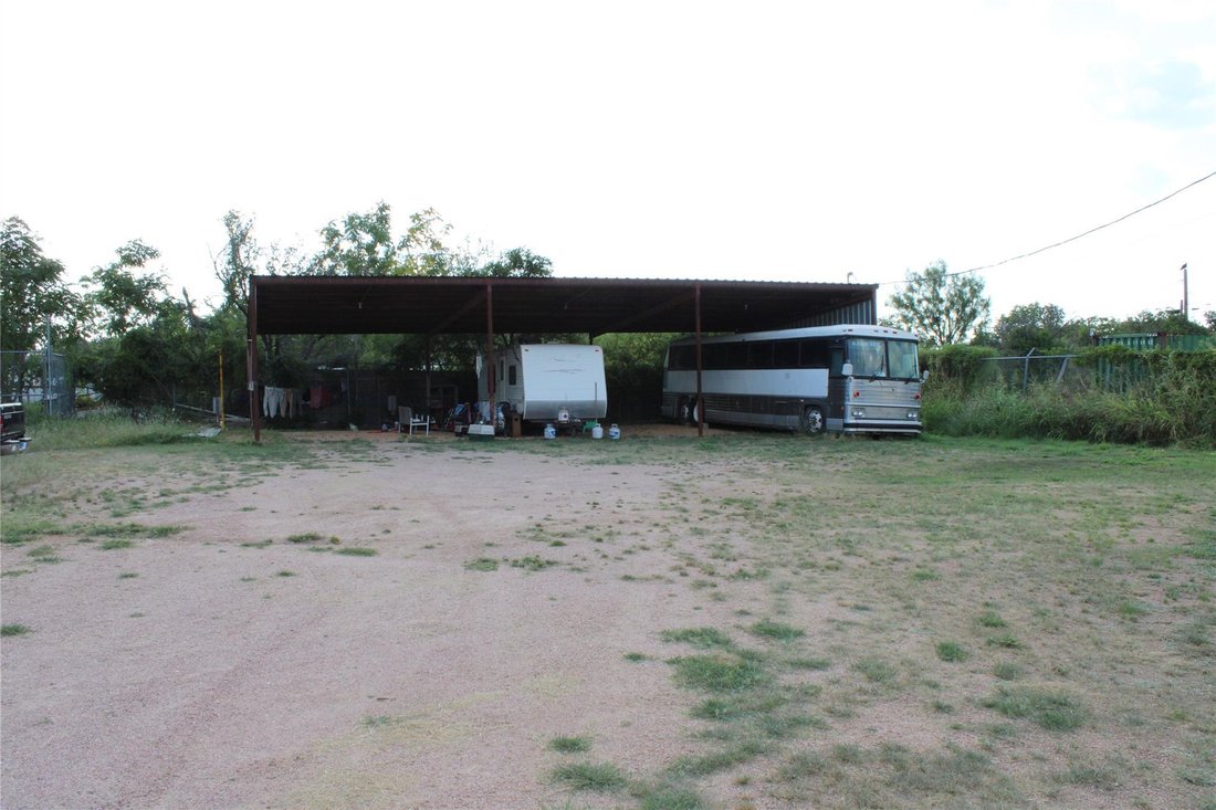 House in Junction, Texas, United States 3 - 17189160