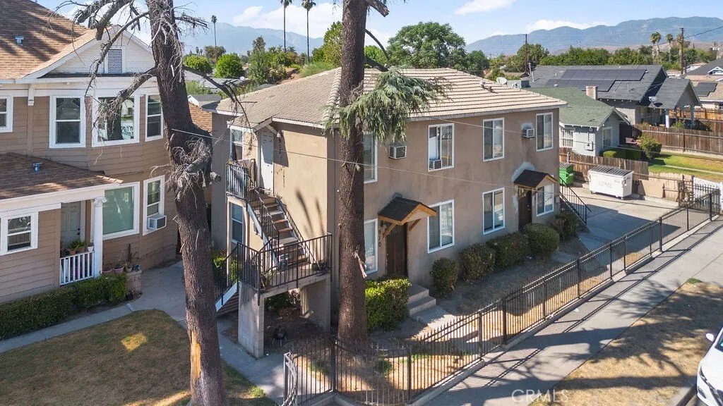 San Bernardino, California, United States 2 - 16519037