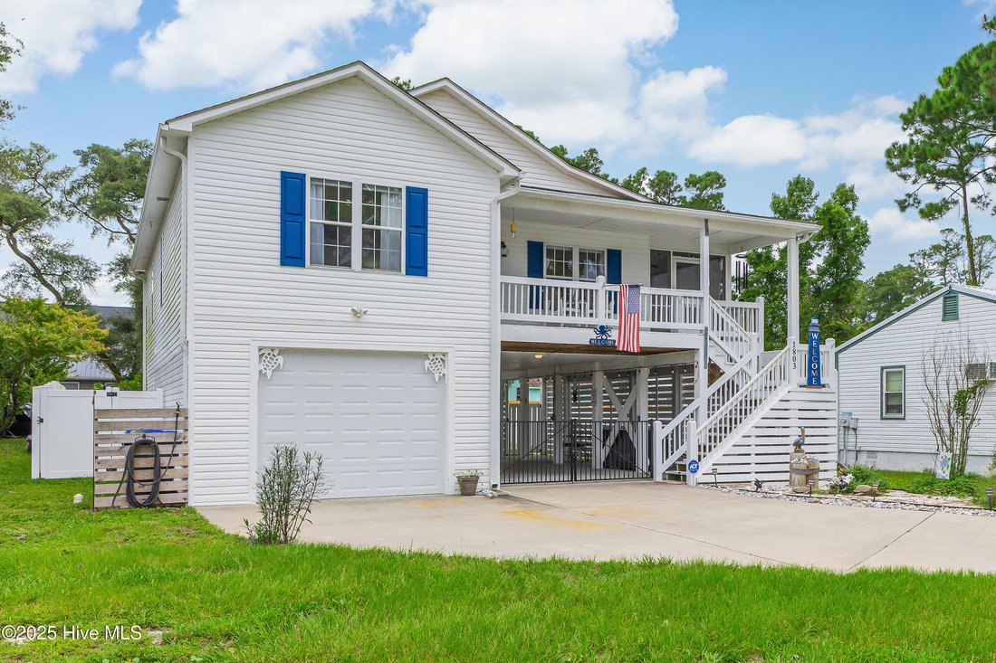 House in Oak Island, North Carolina, United States 3 - 17193267