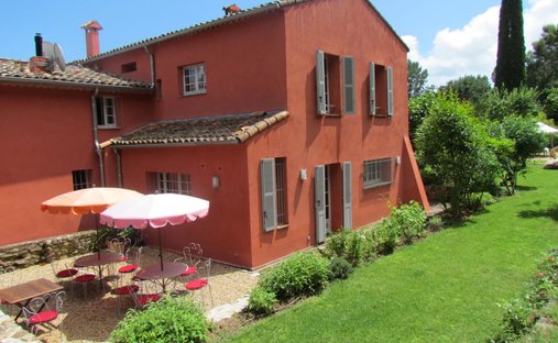 House in Bois Fleuri-Chevre d'Or-Saint Philippe, Biot, France 1