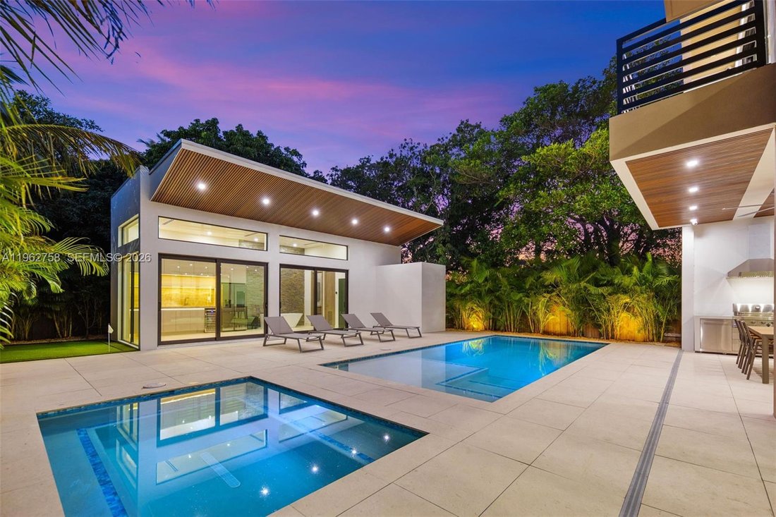 House in Miami, Florida, United States 3 - 17192685