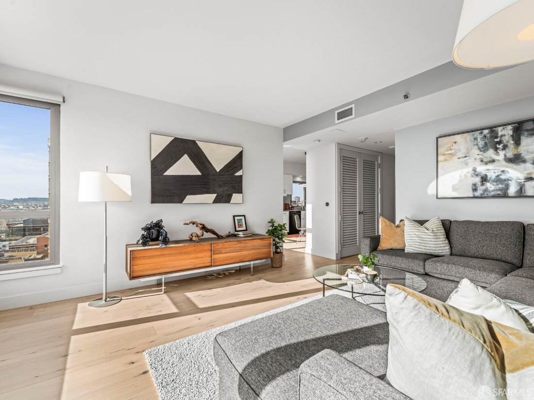 Condo in San Francisco, California, United States 3 - 17189409