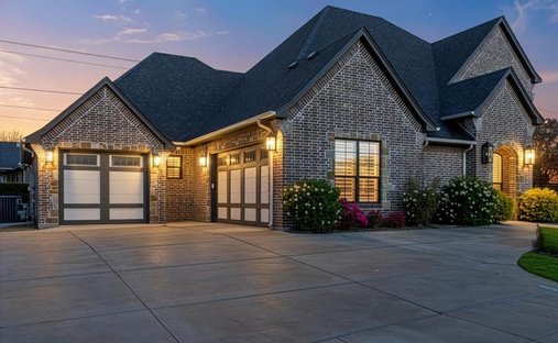 House in Granbury, Texas, United States 1