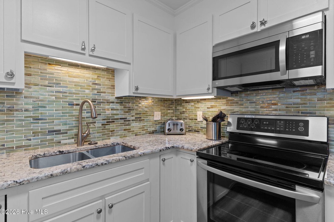 Condo in Carolina Beach, North Carolina, United States 5 - 17194014