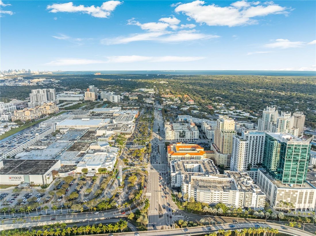 Kendall, Florida, United States 3 - 17192659