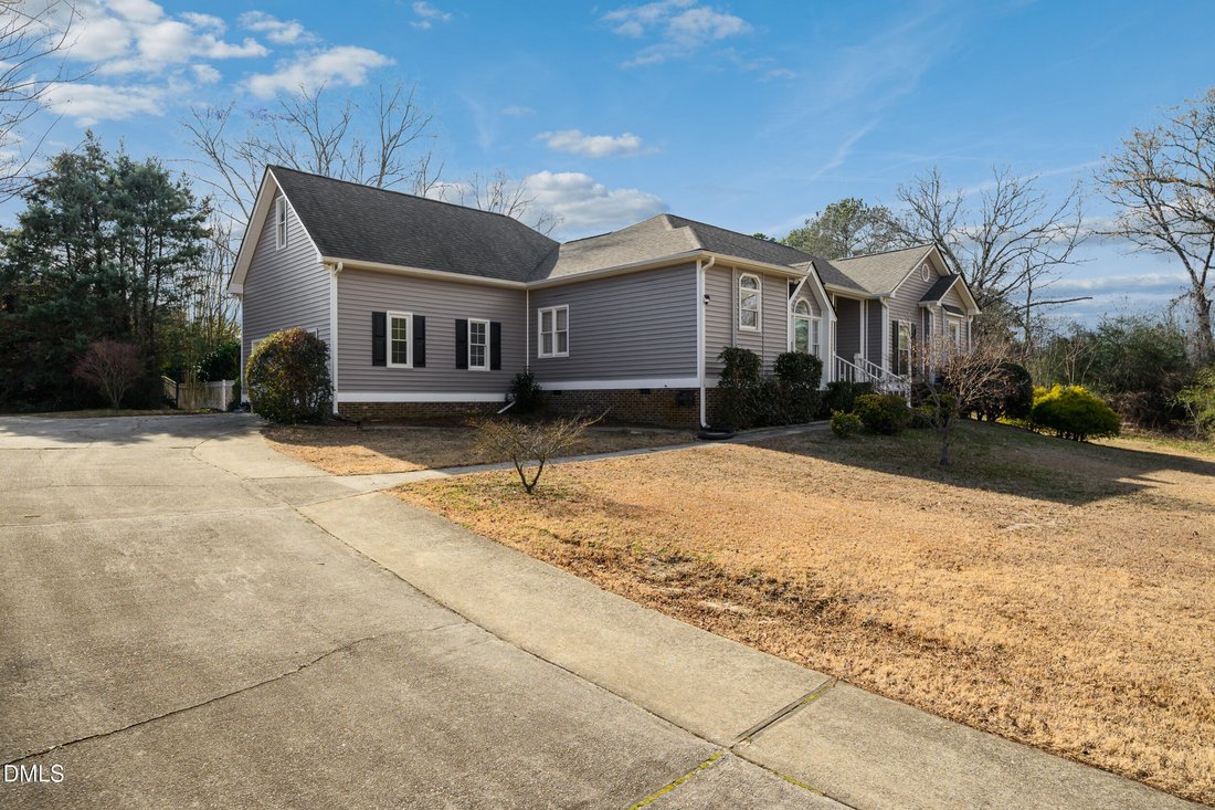 House in Fuquay-Varina, North Carolina, United States 3 - 17190178