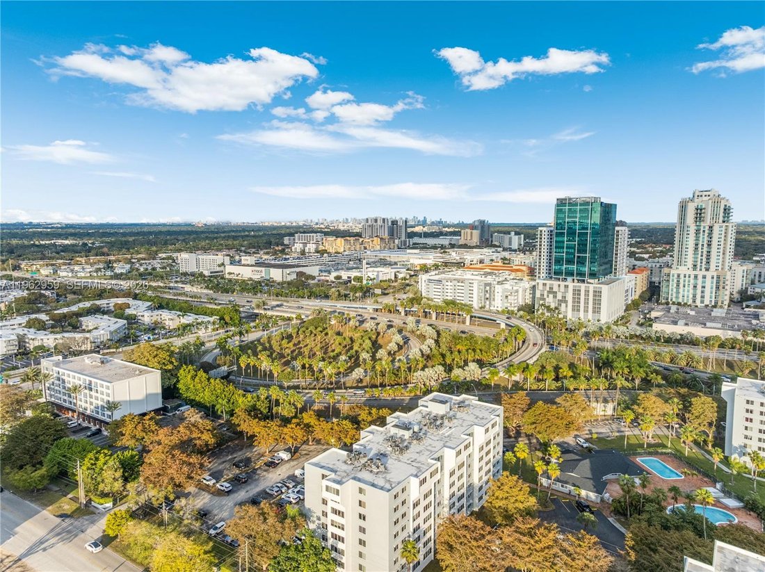 Kendall, Florida, United States 4 - 17192659