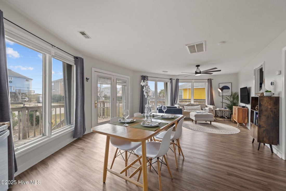 House in North Topsail Beach, North Carolina, United States 5 - 17193377