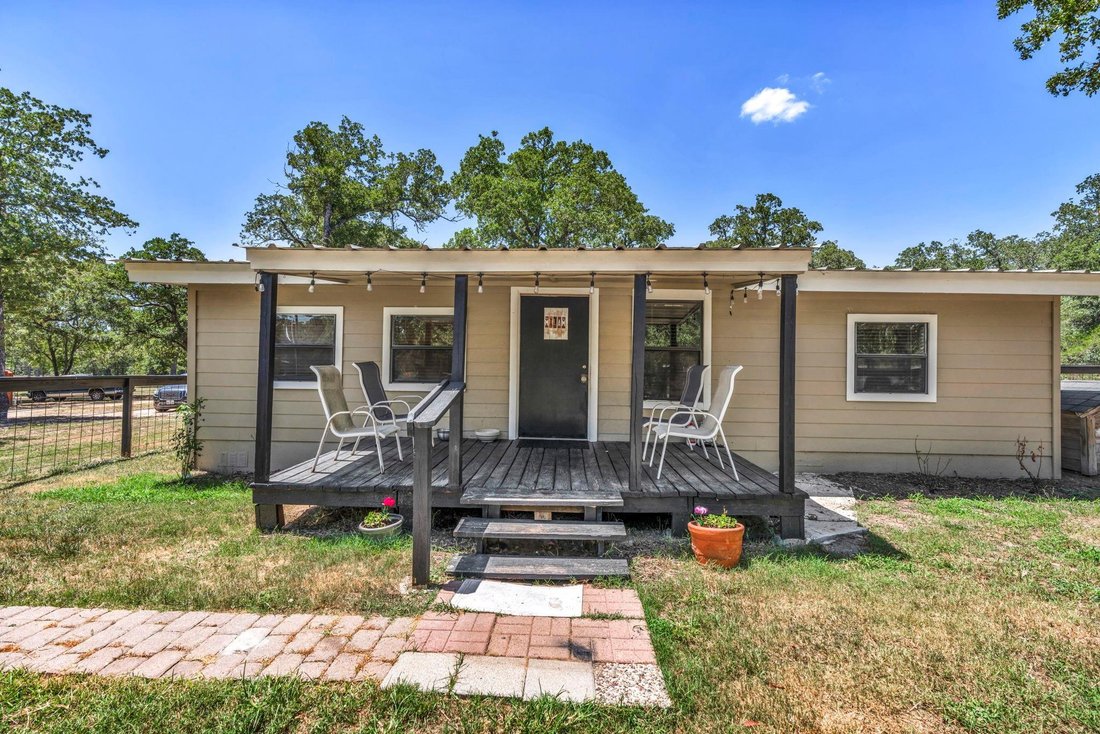 House in Bastrop, Texas, United States 2 - 17189262