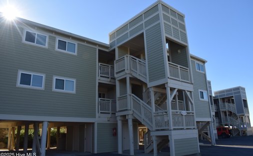 Condo in Oak Island, North Carolina, United States 1