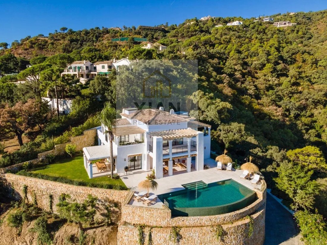 Villa in El Madroñal, Benahavis, Spain 1 - 12705794