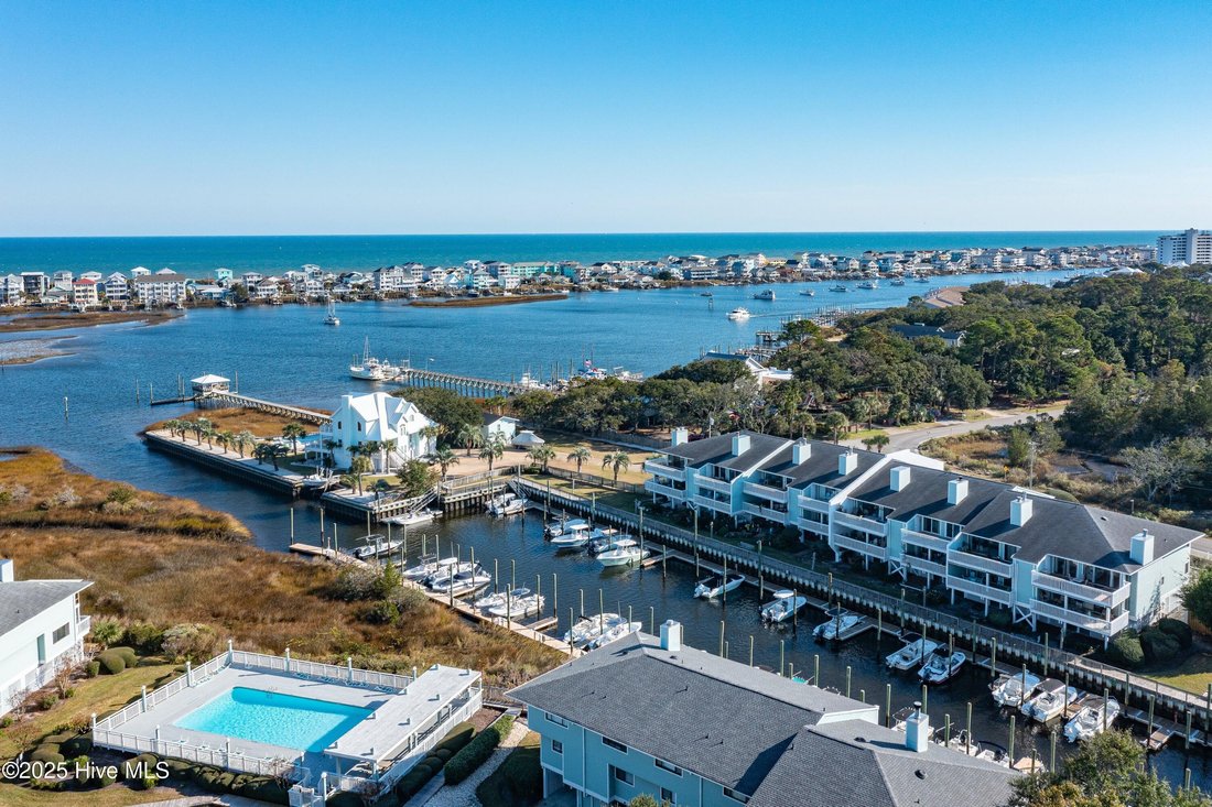 Condo in Carolina Beach, North Carolina, United States 1 - 17193601