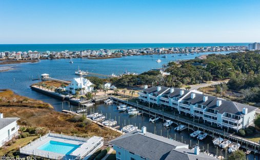 Condo in Carolina Beach, North Carolina, United States 1