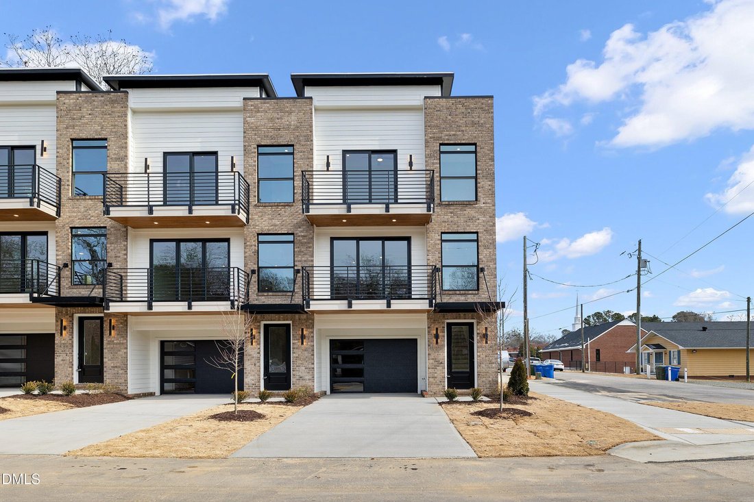 Townhouse in Fuquay-Varina, North Carolina, United States 1 - 17191700