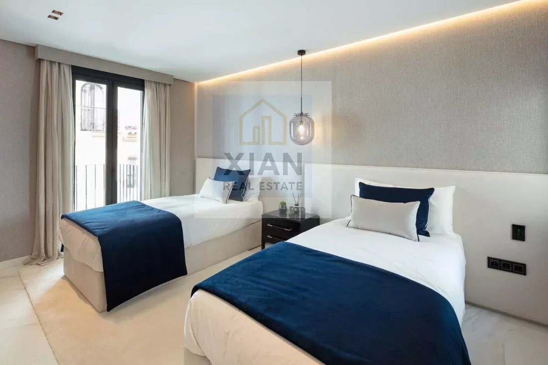 Apartment in Puerto Banus, Marbella, Spain 4 - 12479420
