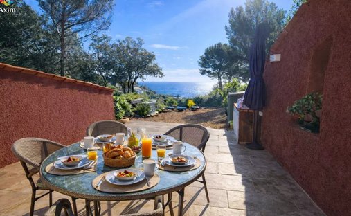 House in Le Dramont-Agay-Anthéor-Le Trayas, Saint-Raphaël, France 1