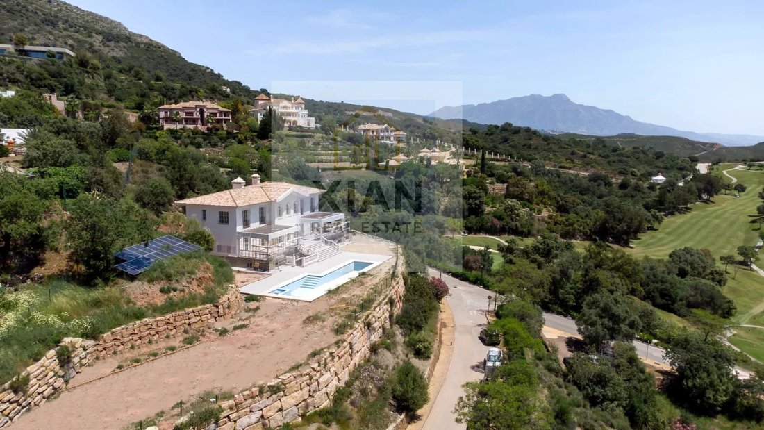 Villa in Benahavis, Andalusia, Spain 2 - 12177084
