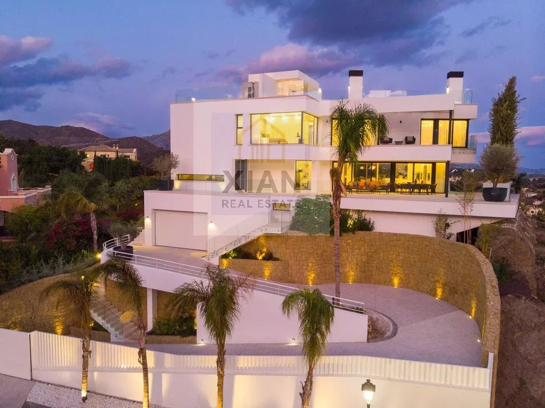 Villa in La Quinta, Benahavis, Andalusia 3 - 12490937