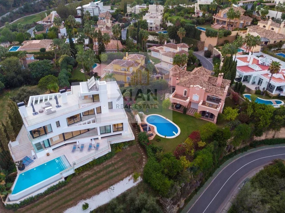 Villa in La Quinta, Benahavis, Andalusia 2 - 12490937