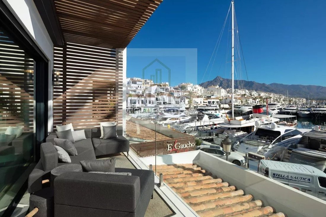 Apartment in Puerto Banus, Marbella, Spain 1 - 12479420