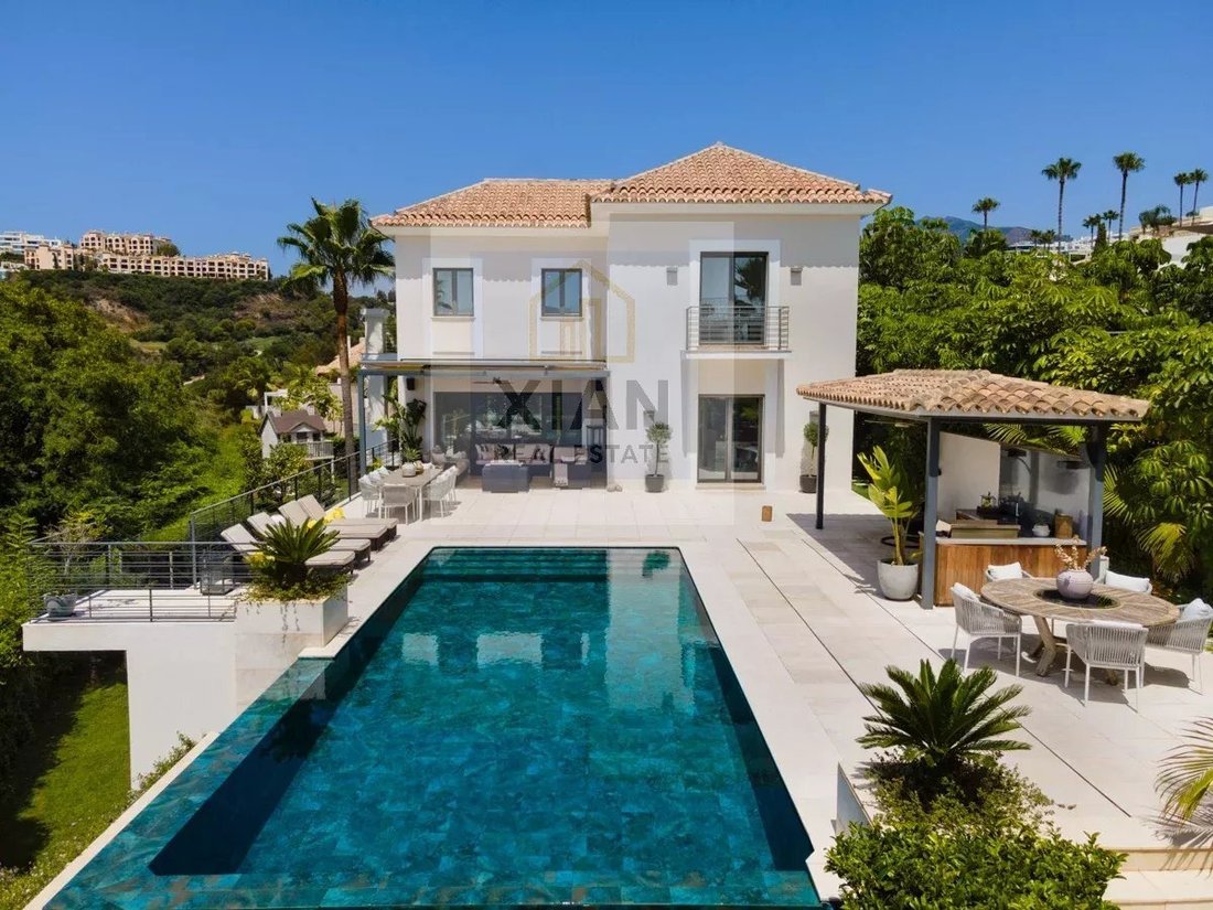 Villa in La Quinta, Benahavis, Andalusia 1 - 12241616